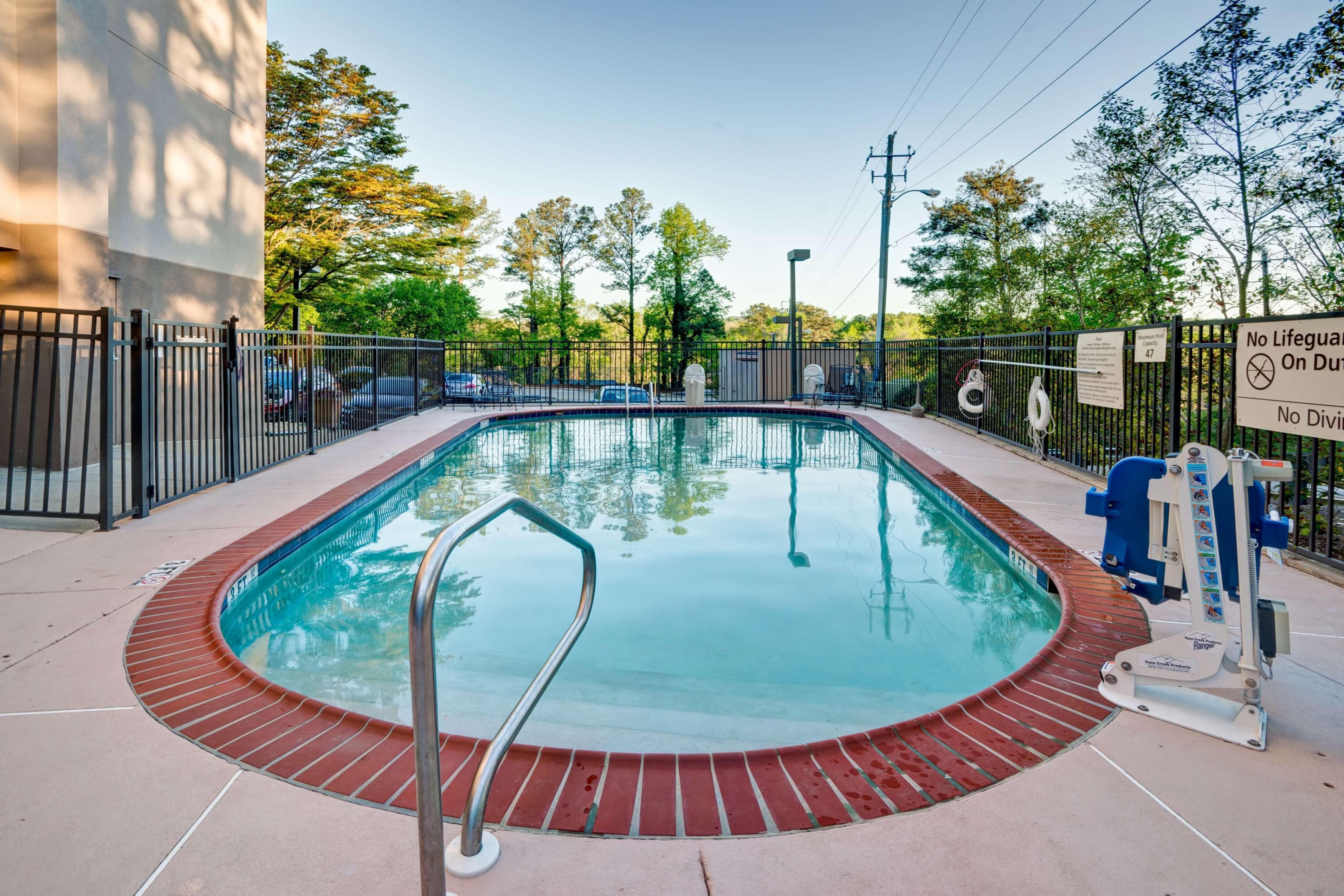 Hampton Inn Birmingham/Mountain Brook Zewnętrze zdjęcie