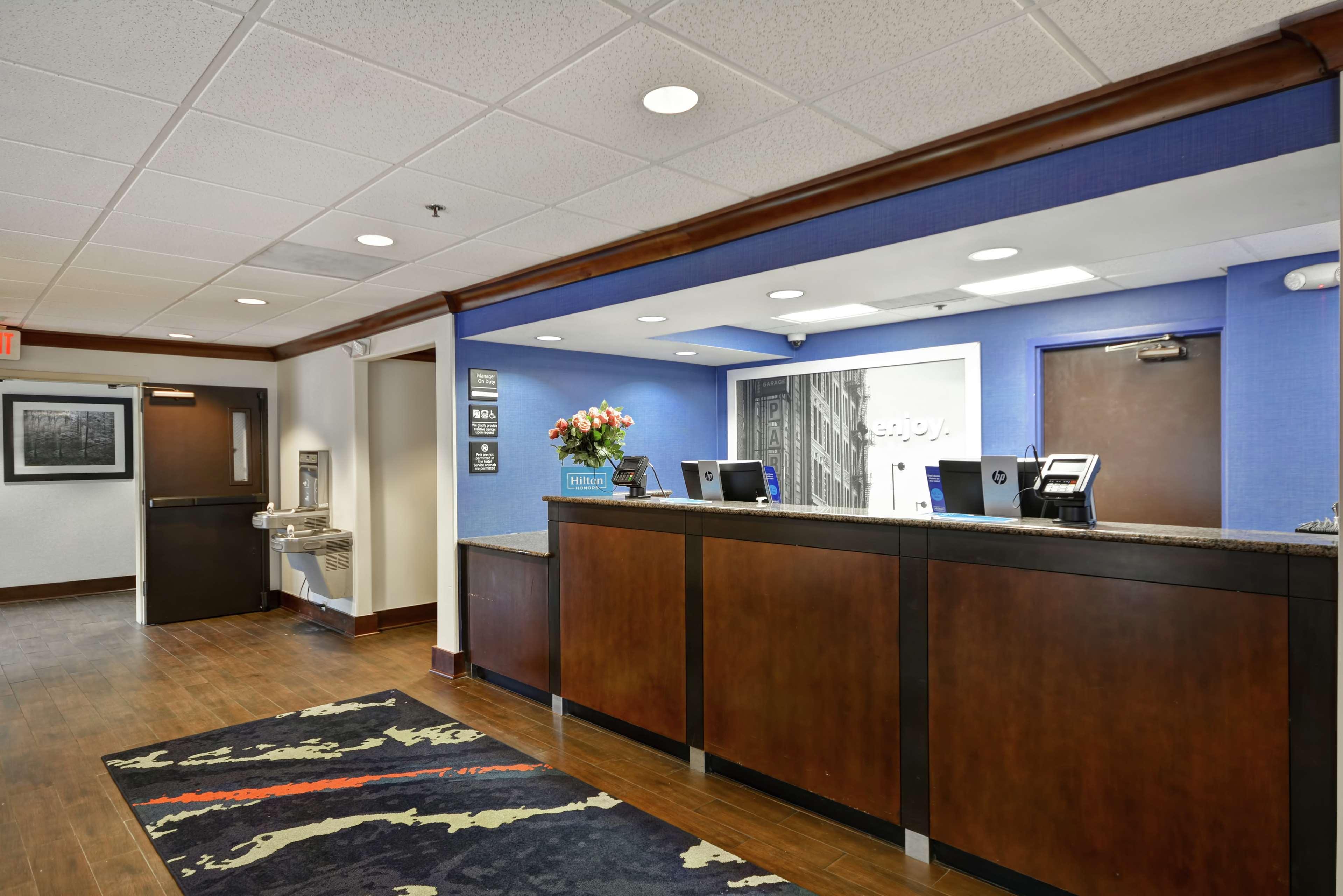 Hampton Inn Birmingham/Mountain Brook Zewnętrze zdjęcie