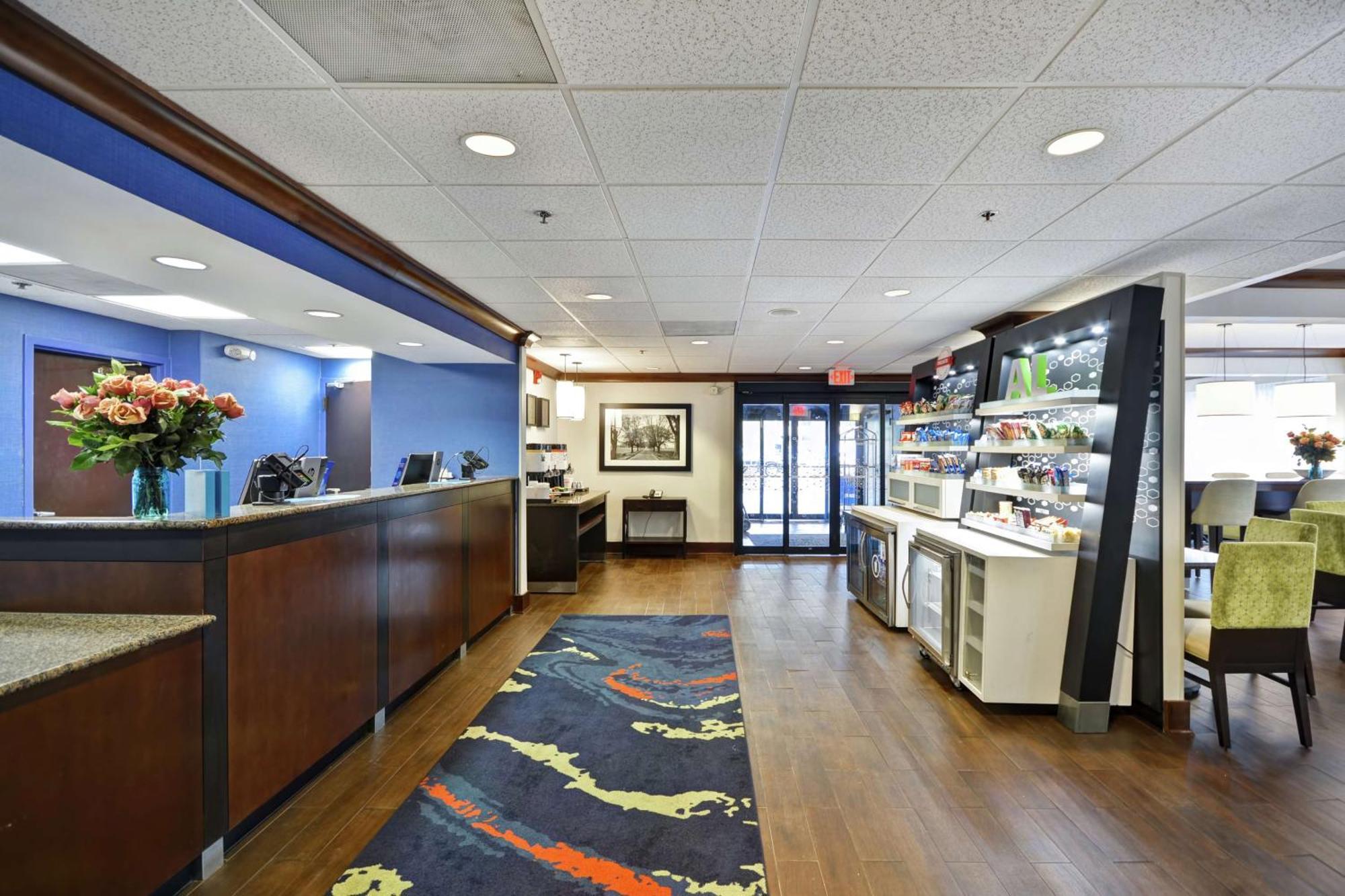 Hampton Inn Birmingham/Mountain Brook Zewnętrze zdjęcie