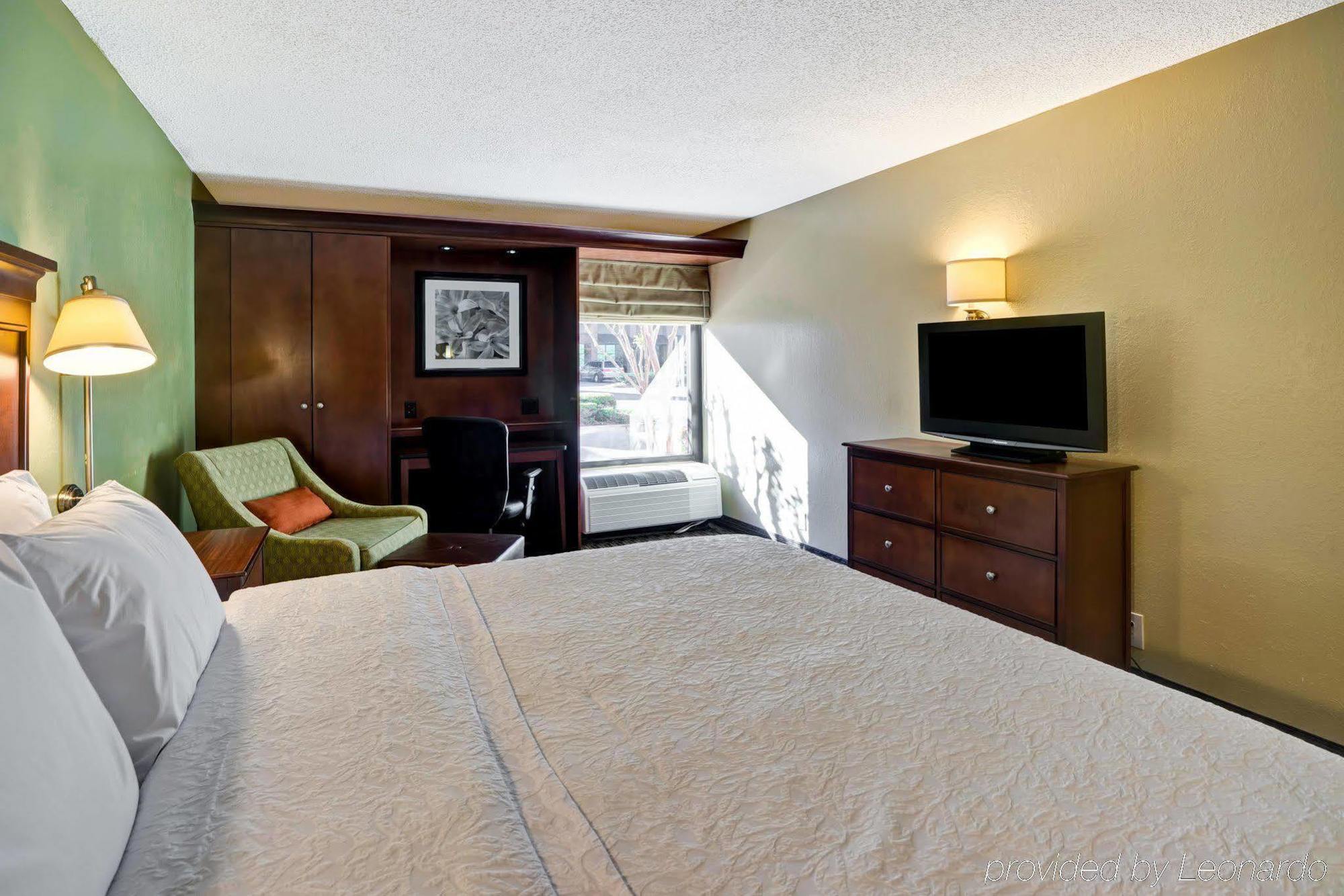 Hampton Inn Birmingham/Mountain Brook Zewnętrze zdjęcie
